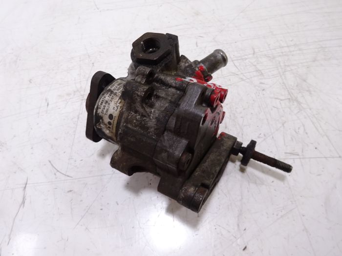 Servopumpe für BMW X5 E53 4,4 i M62B44 448S2 6756576  