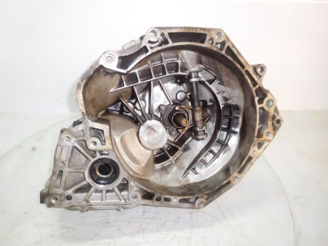 Getriebe Schaltgetriebe Schalter Opel Tigra 1,4 16V X14XE 90400197 F13 C374