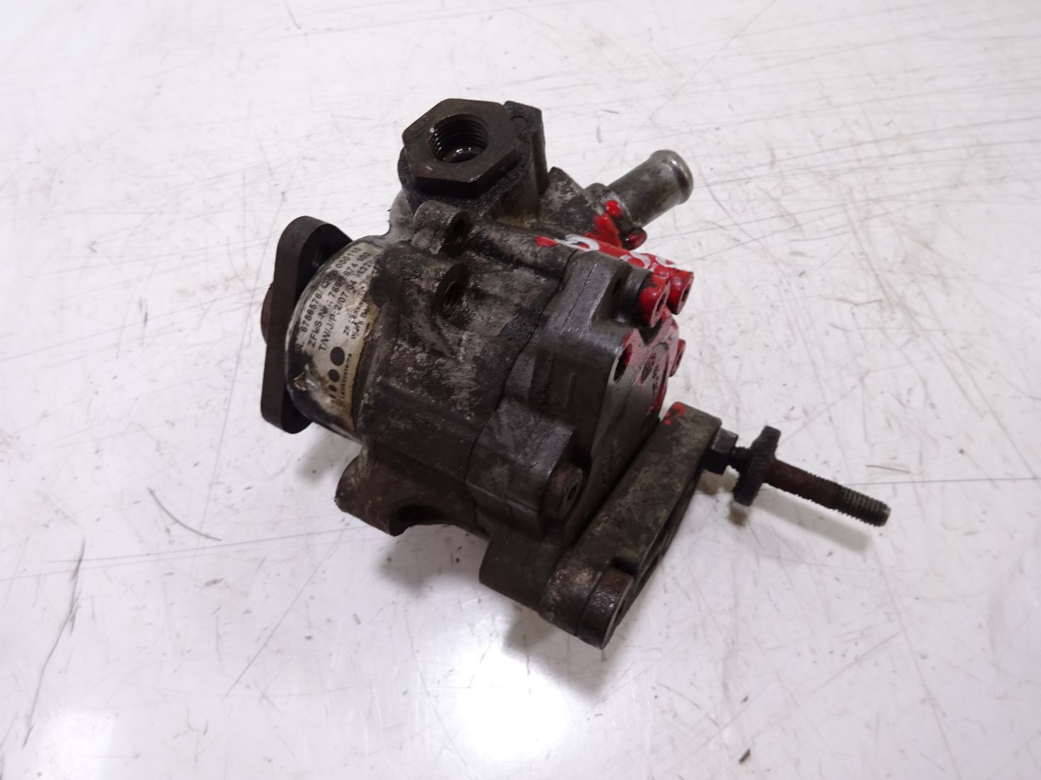 Servopumpe für BMW X5 E53 4,4 i M62B44 448S2 6756576 